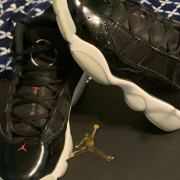 Jordan 1MID, size2, color:black. Lightly used in great condition! - Picture 3 of 4